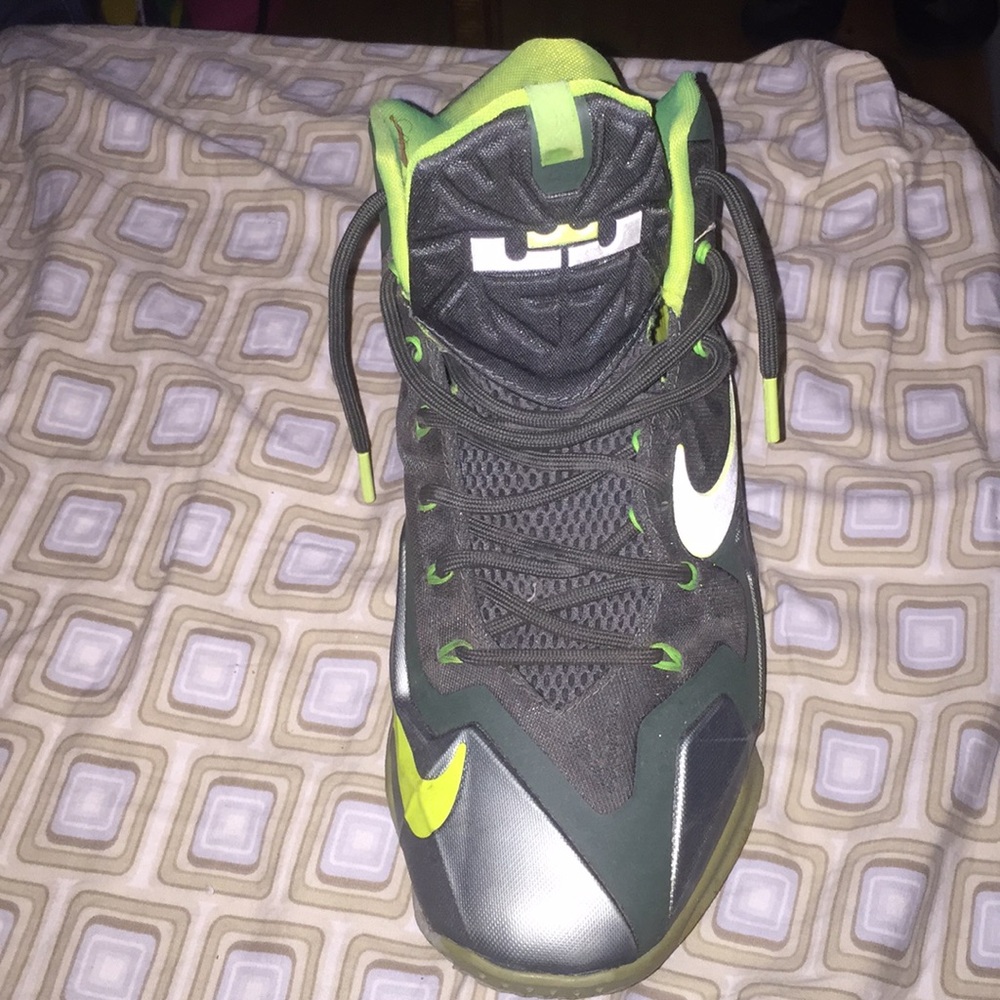 It’s a nice lebron James shoes